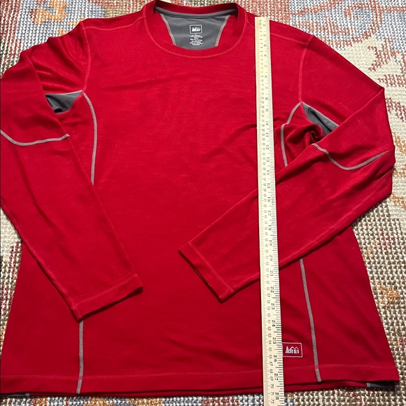 REI Men’s Red and Gray Long Sleeve Base Layer Top Size L - Picture 3 of 7